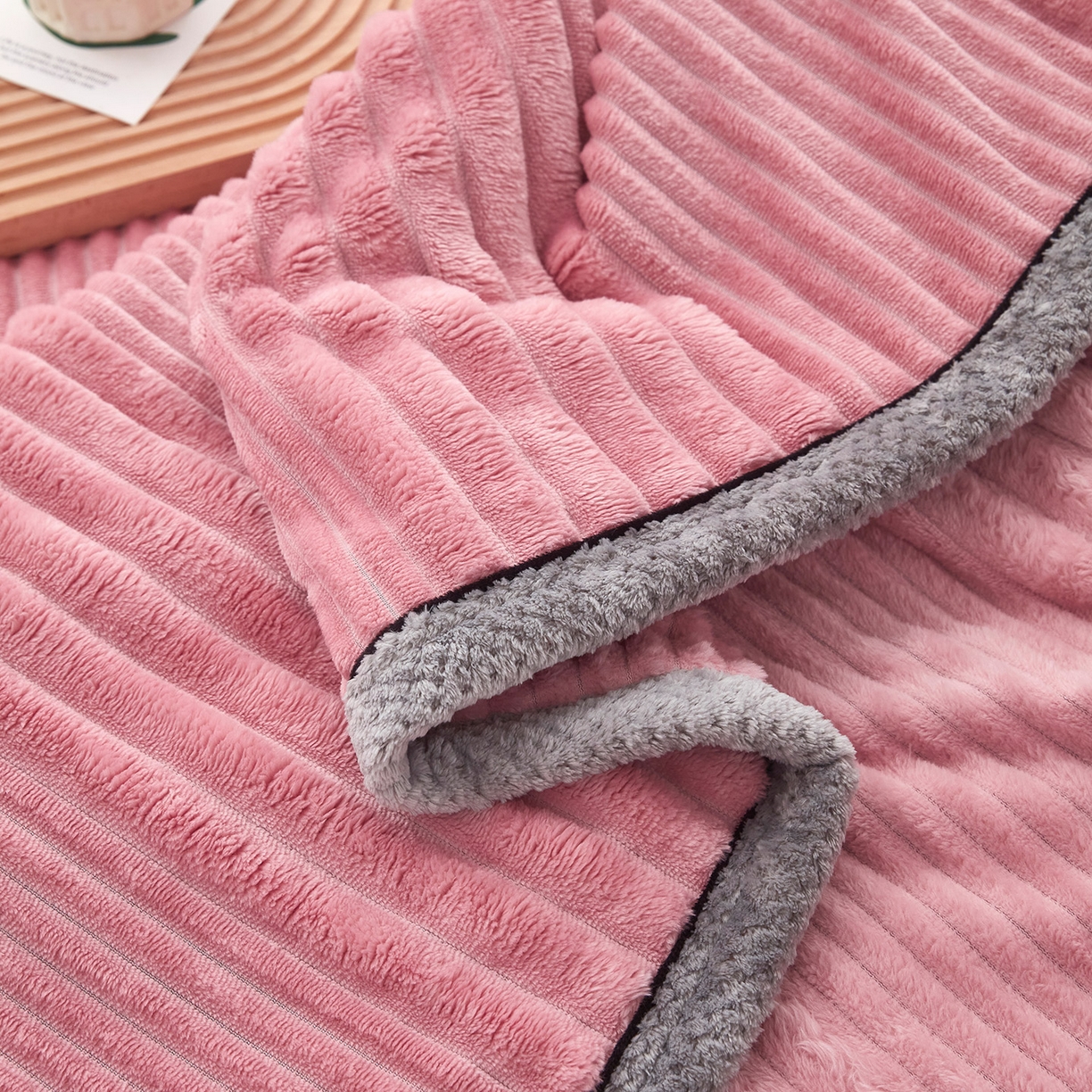 91家纺网 家纺一手货源 找家纺 肖恩毯业2025新款子母条兔毛绒毛毯盖毯休闲毯绒毯毯子跨境专供可打卷外贸出口可定制尺寸 子母-豆沙