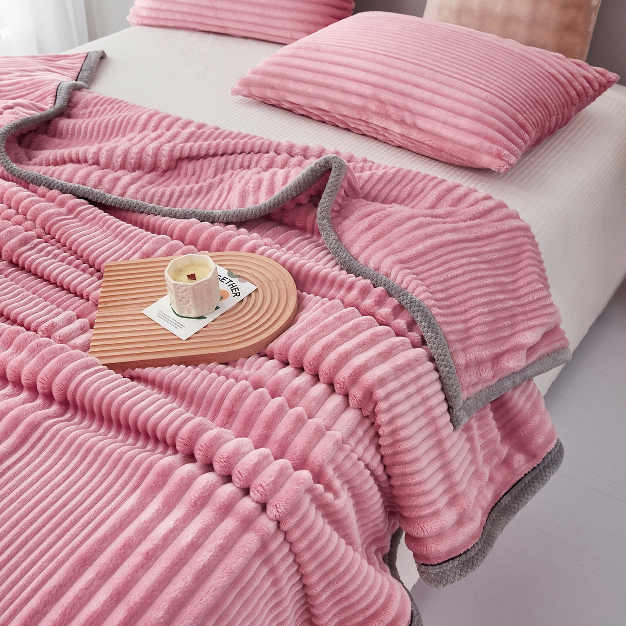 91家纺网 家纺一手货源 找家纺 肖恩毯业2025新款子母条兔毛绒毛毯盖毯休闲毯绒毯毯子跨境专供可打卷外贸出口可定制尺寸 子母-豆沙