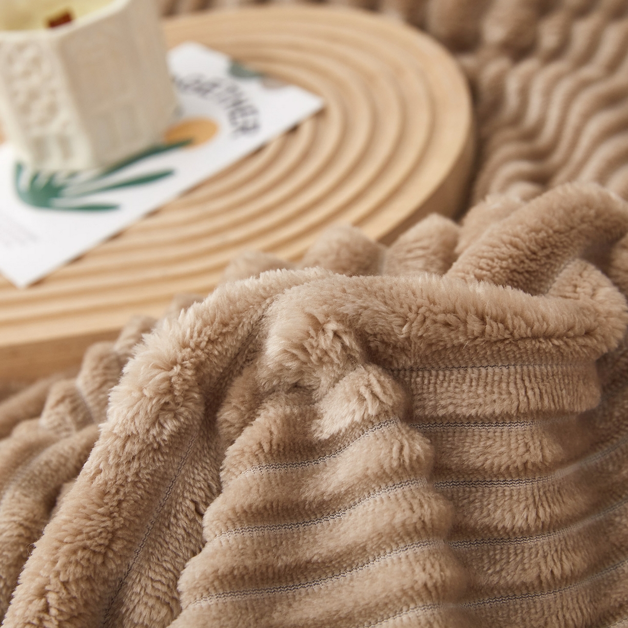 91家纺网 家纺一手货源 找家纺 肖恩毯业2025新款子母条兔毛绒毛毯盖毯休闲毯绒毯毯子跨境专供可打卷外贸出口可定制尺寸 子母-咖色