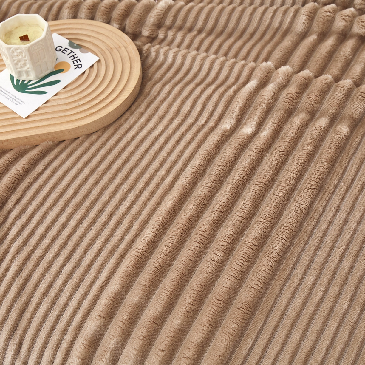 91家纺网 家纺一手货源 找家纺 肖恩毯业2025新款子母条兔毛绒毛毯盖毯休闲毯绒毯毯子跨境专供可打卷外贸出口可定制尺寸 子母-咖色