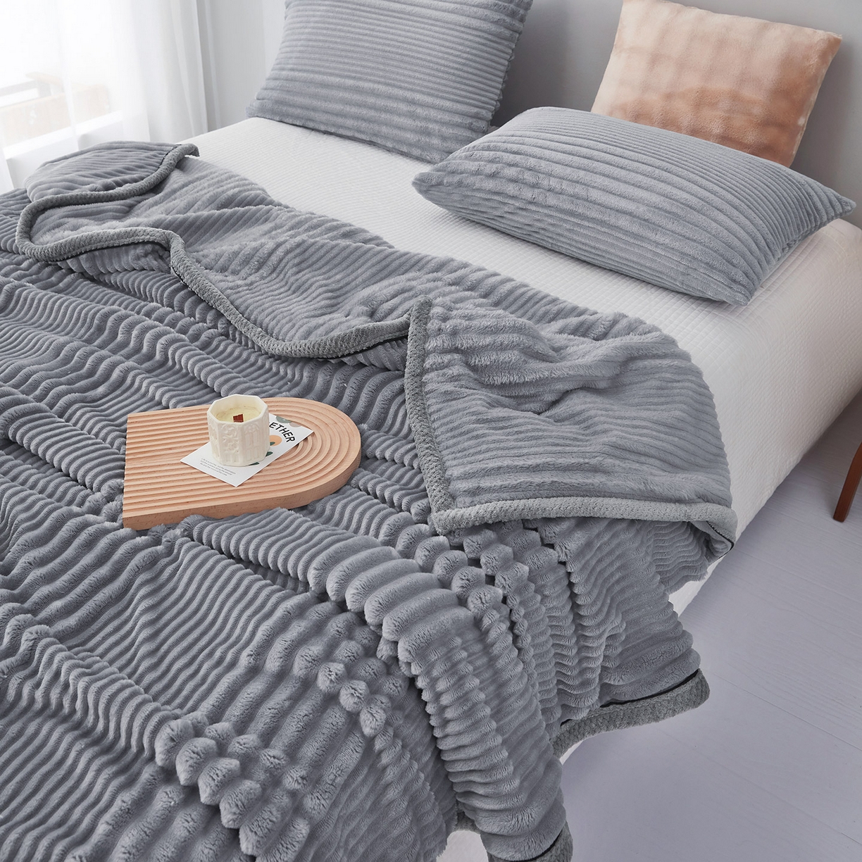 91家纺网 家纺一手货源 找家纺 肖恩毯业2025新款子母条兔毛绒毛毯盖毯休闲毯绒毯毯子跨境专供可打卷外贸出口可定制尺寸 子母-浅灰