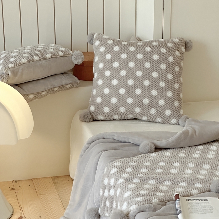 91家纺网 家纺一手货源 找家纺 多米家居 2025新款毛球波波抱枕被 波波-灰