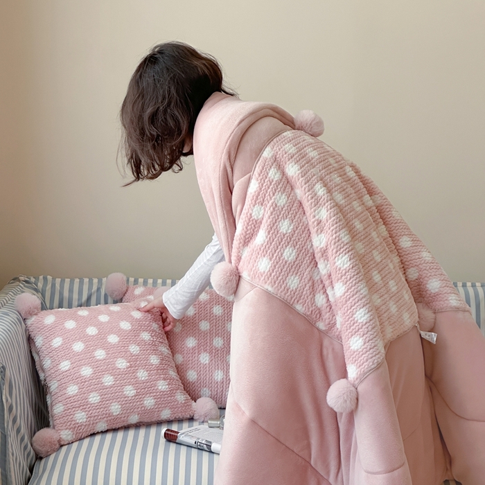 91家纺网 家纺一手货源 找家纺 多米家居 2025新款毛球波波抱枕被 波波-粉