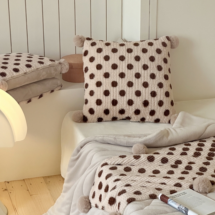 91家纺网 家纺一手货源 找家纺 多米家居 2025新款毛球波波抱枕被 波波-咖