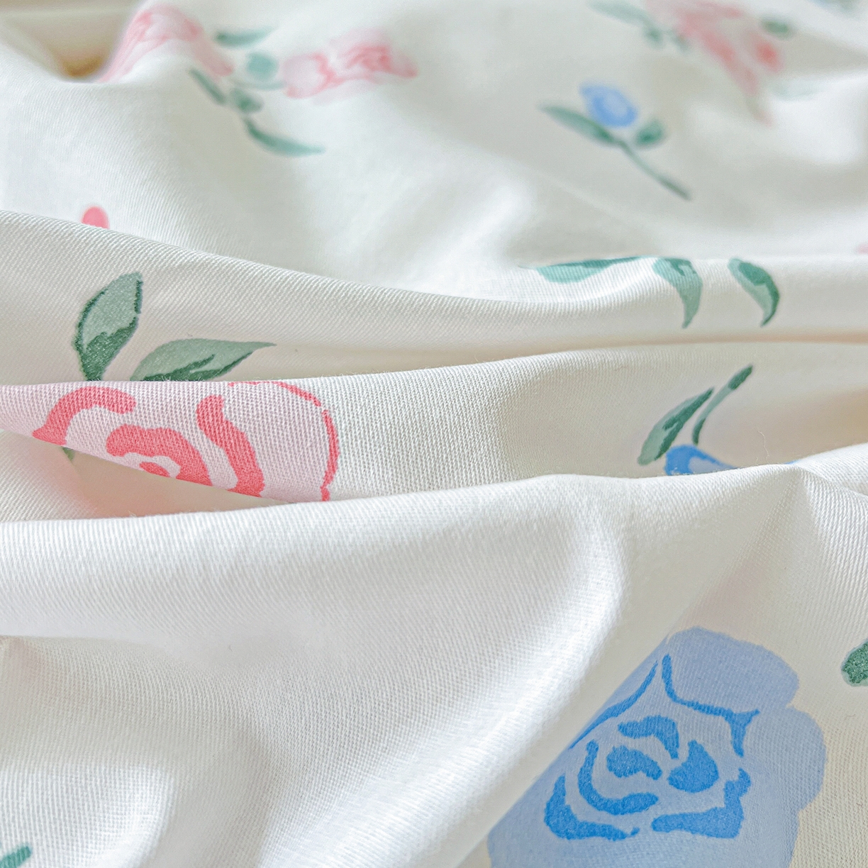 91家纺网 家纺一手货源 找家纺 恩泽家纺 2025新款加厚全棉纯棉印花系列枕套单件-单枕套 花圃小兔