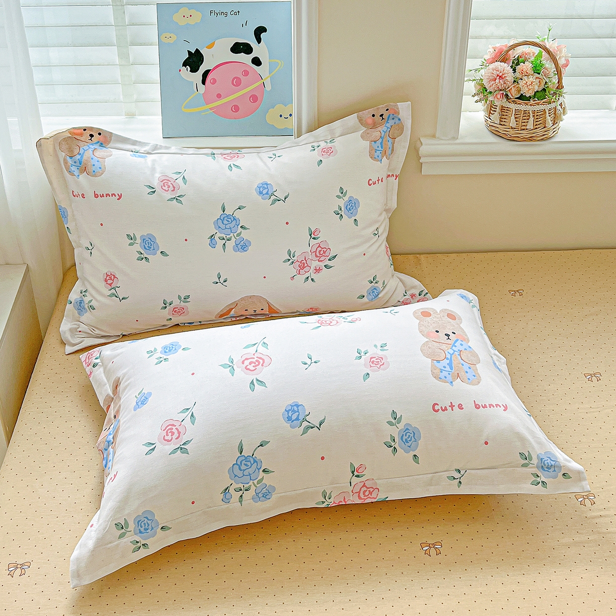 91家纺网 家纺一手货源 找家纺 恩泽家纺 2025新款加厚全棉纯棉印花系列枕套单件-单枕套 花圃小兔