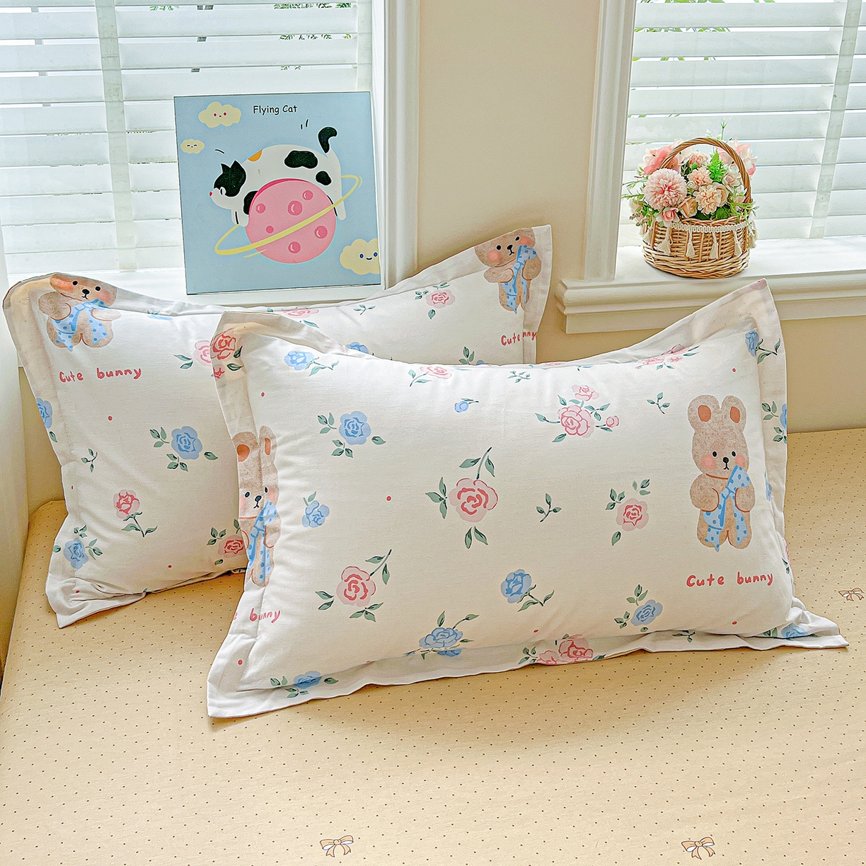 91家纺网 家纺一手货源 找家纺 恩泽家纺 2025新款加厚全棉纯棉印花系列枕套单件-单枕套 花圃小兔