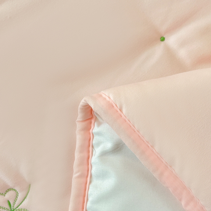 91家纺网 家纺一手货源 找家纺 贝拉梦家纺 2025水洗棉刺绣夹棉床笠防滑床罩床垫保护套 金缕扇-粉玉