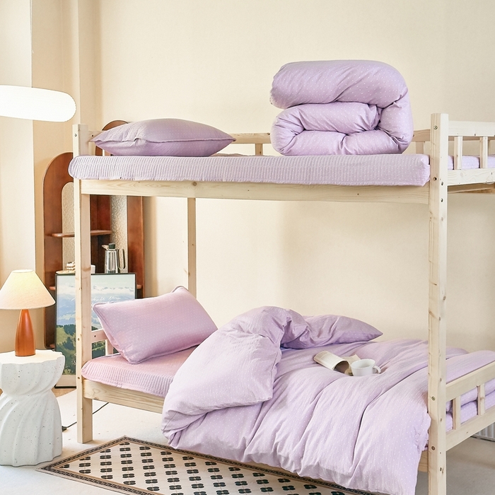 91家纺网 家纺一手货源 找家纺 梦莱斯2025新款皱皱棉学生款床盖三件套 波点紫