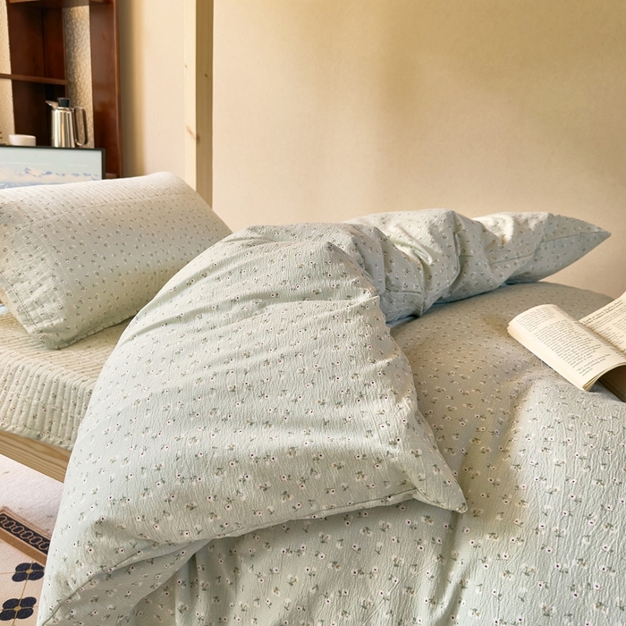 91家纺网 家纺一手货源 找家纺 梦莱斯2025新款皱皱棉学生款床盖三件套 花海绿