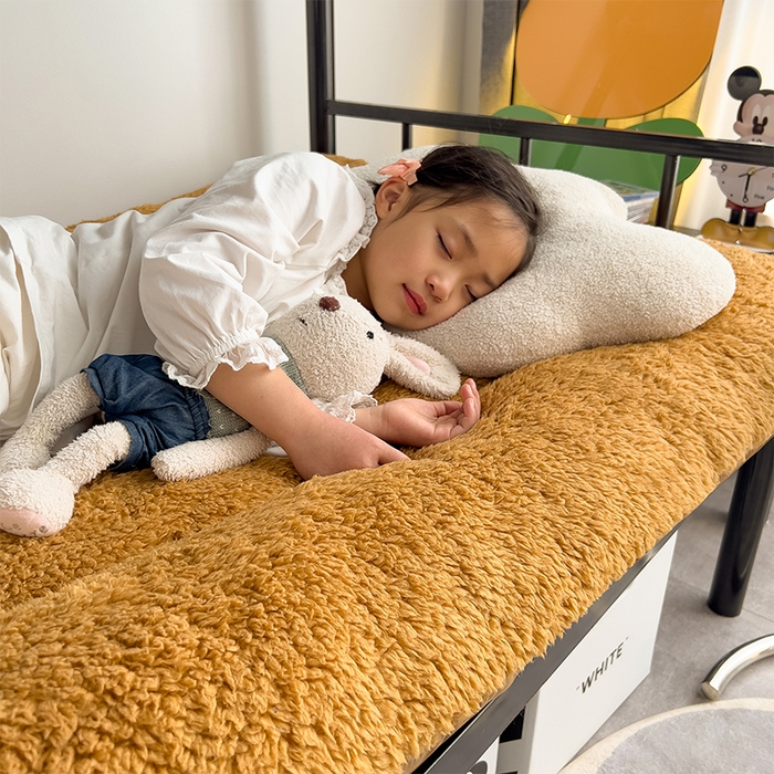 91家纺网 家纺一手货源 找家纺 缦纱 2025新款保暖羊羔绒暖冬床垫学生季宿舍床垫-学生床垫 咖啡色