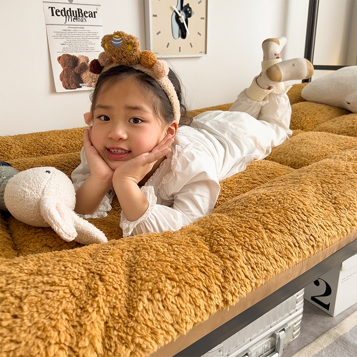 91家纺网 家纺一手货源 找家纺 缦纱 2025新款保暖羊羔绒暖冬床垫学生季宿舍床垫-学生床垫 咖啡色