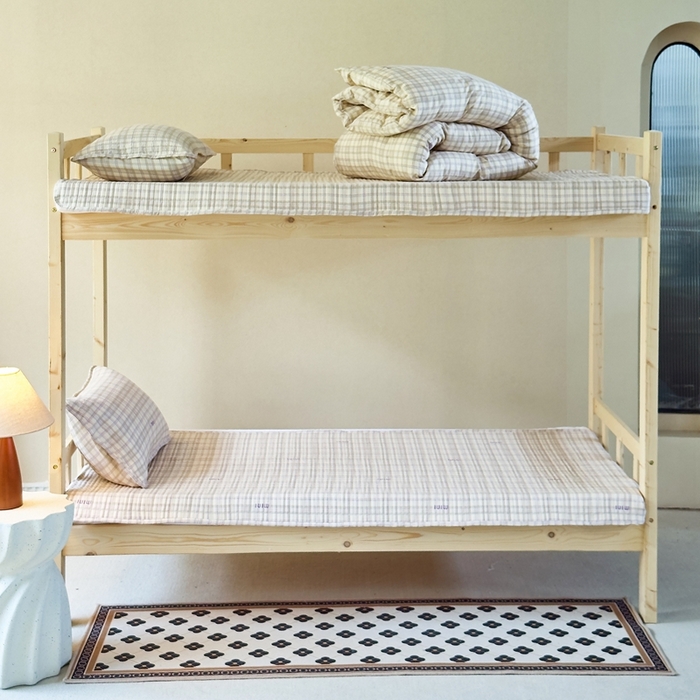 91家纺网 家纺一手货源 找家纺 梦莱斯2025新款皱皱棉学生款床盖三件套 迷你格灰