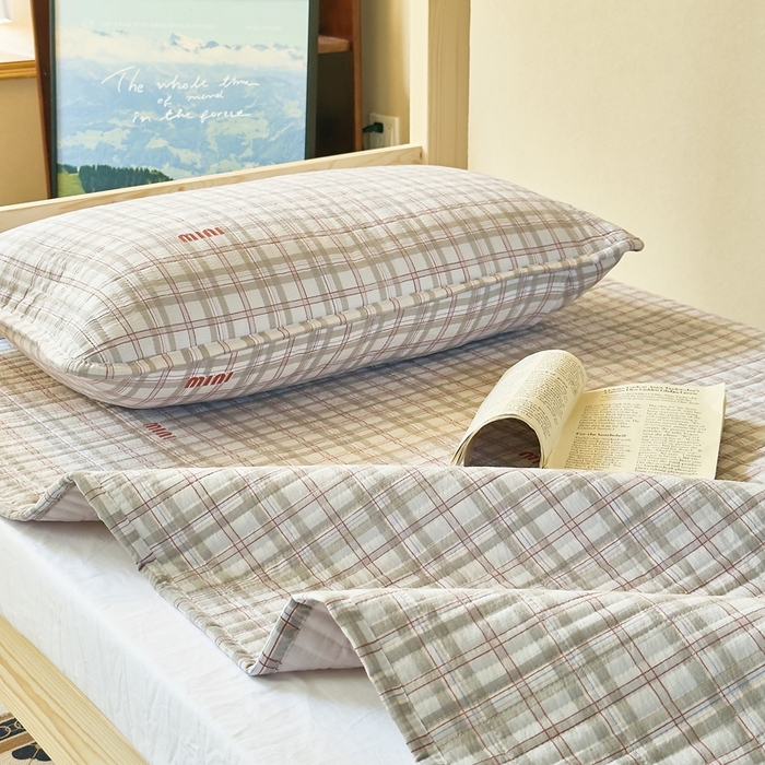 91家纺网 家纺一手货源 找家纺 梦莱斯2025新款皱皱棉学生款床盖三件套 迷你格米