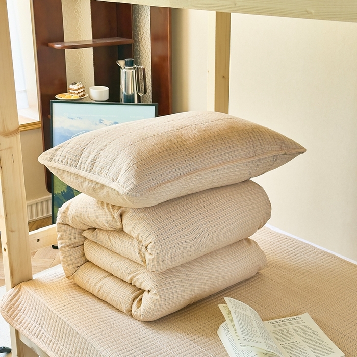 91家纺网 家纺一手货源 找家纺 梦莱斯2025新款皱皱棉学生款床盖三件套 往事黄