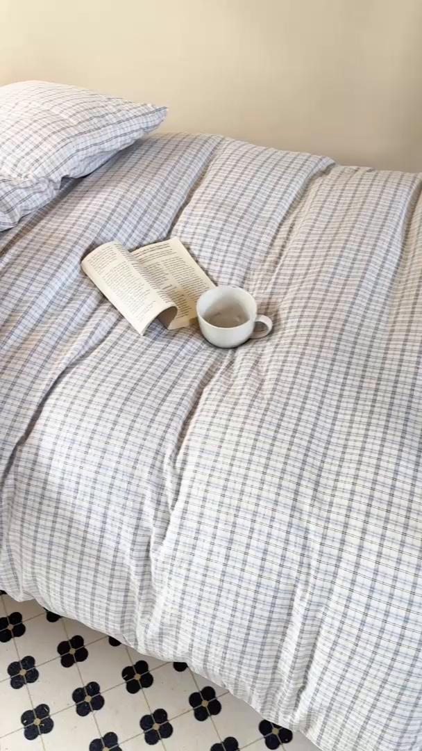 91家纺网 家纺一手货源 找家纺 梦莱斯2025新款皱皱棉学生款床盖三件套 罗格先生咖