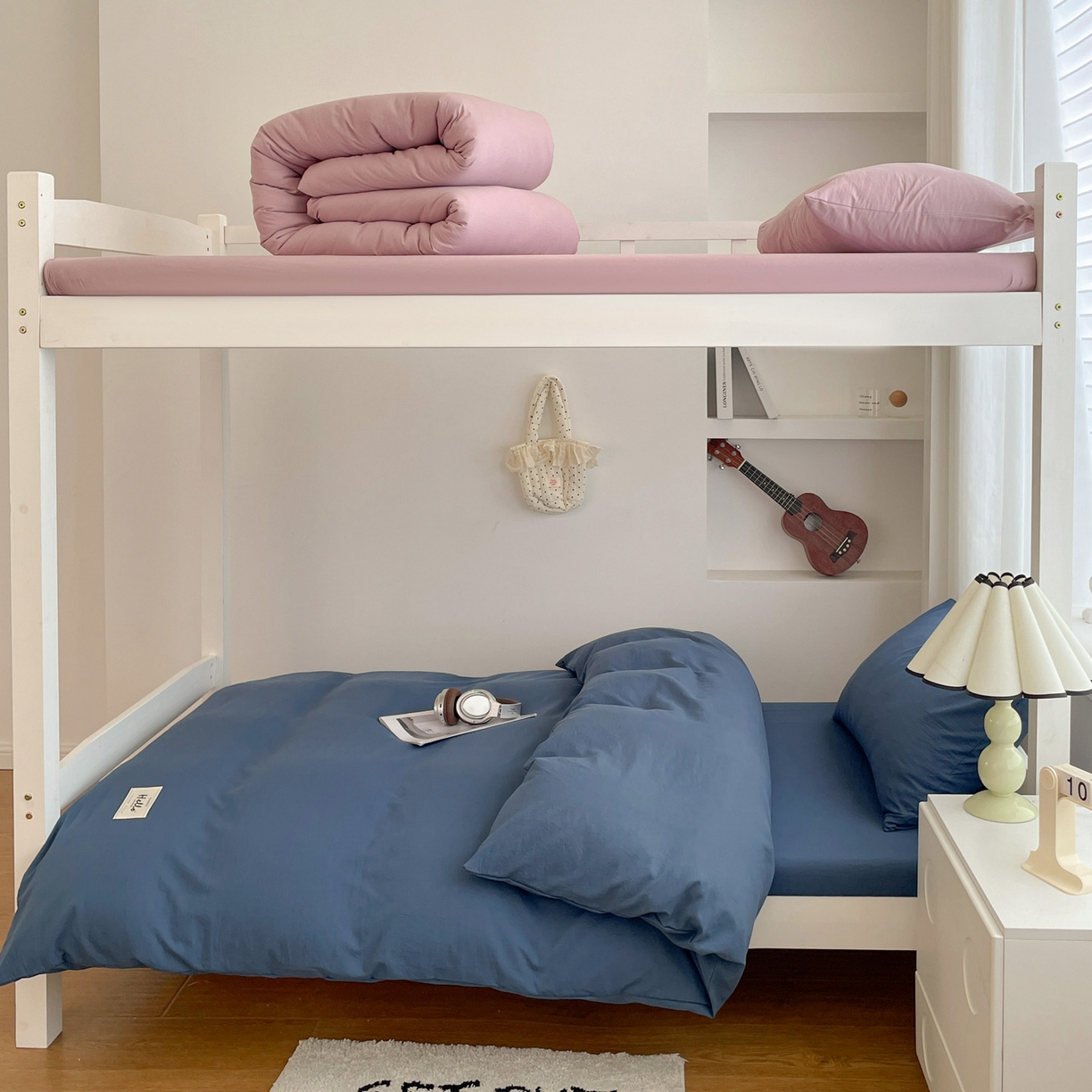 91家纺网 家纺一手货源 找家纺 纽缦家纺 2025新款纯色水洗亲柔棉三件套宿舍三件套上下铺三件套 宝石蓝