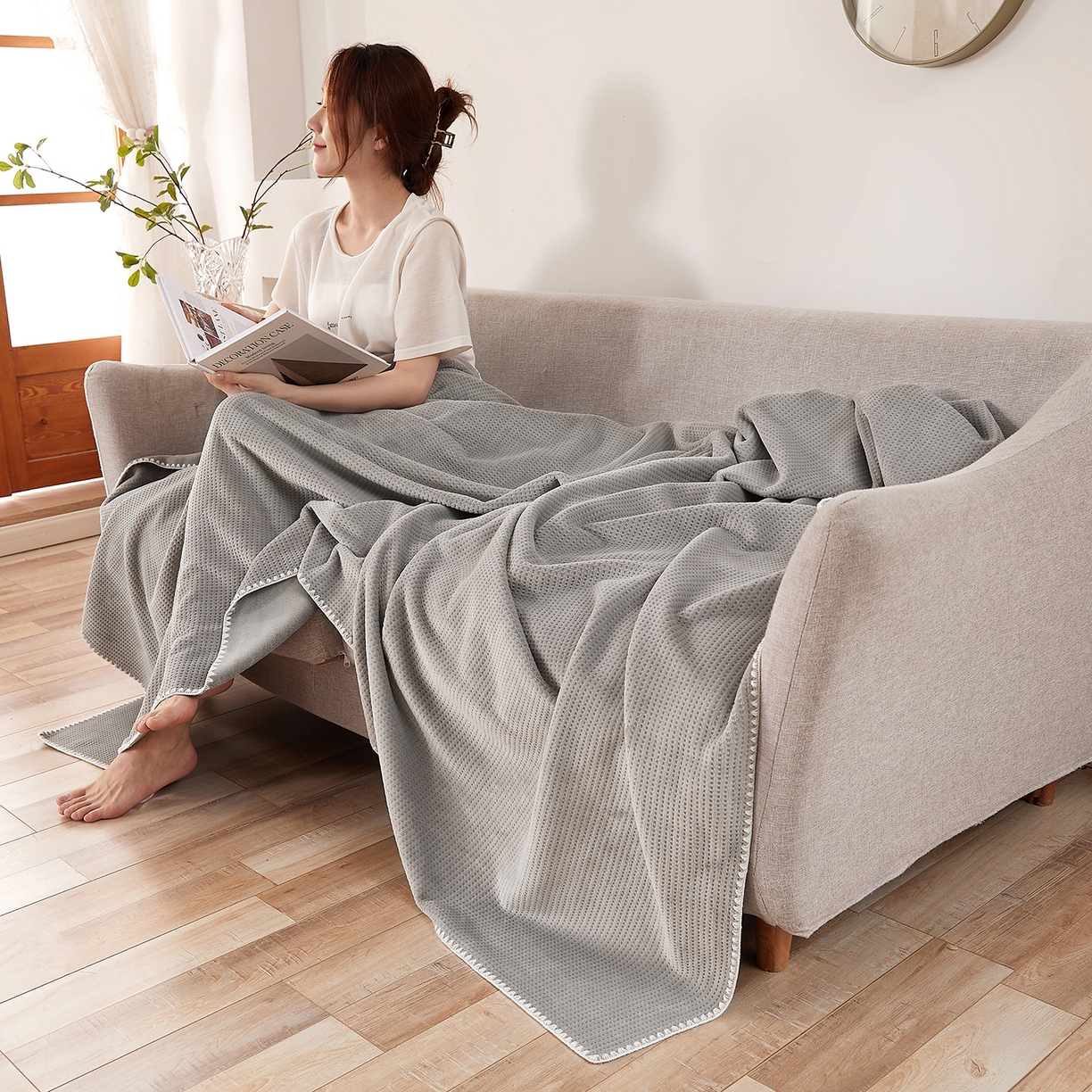 91家纺网 家纺一手货源 找家纺 莱家富 2026新款500克加厚A类华夫格牛奶绒双面毛毯轻奢休闲盖毯子多尺寸多功能午睡办 都市灰