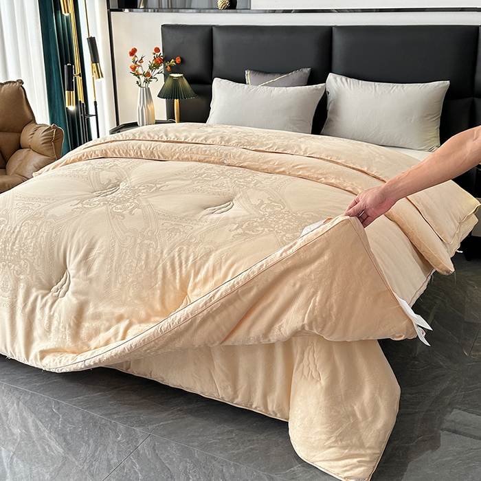 91家纺网 家纺一手货源 找家纺 欧夏家纺 2025秋冬新款长绒棉提花大豆被子母被拉链款二合一被子被芯 香槟色