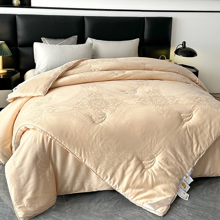 91家纺网 家纺一手货源 找家纺 欧夏家纺 2025秋冬新款长绒棉提花大豆被子母被拉链款二合一被子被芯 香槟色