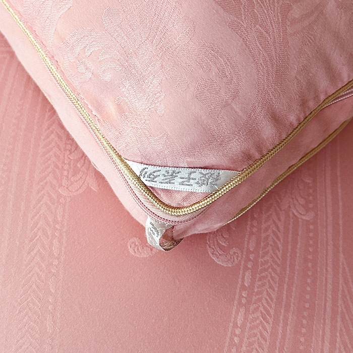 91家纺网 家纺一手货源 找家纺 欧夏家纺 2025秋冬新款长绒棉提花大豆被子母被拉链款二合一被子被芯 胭脂粉