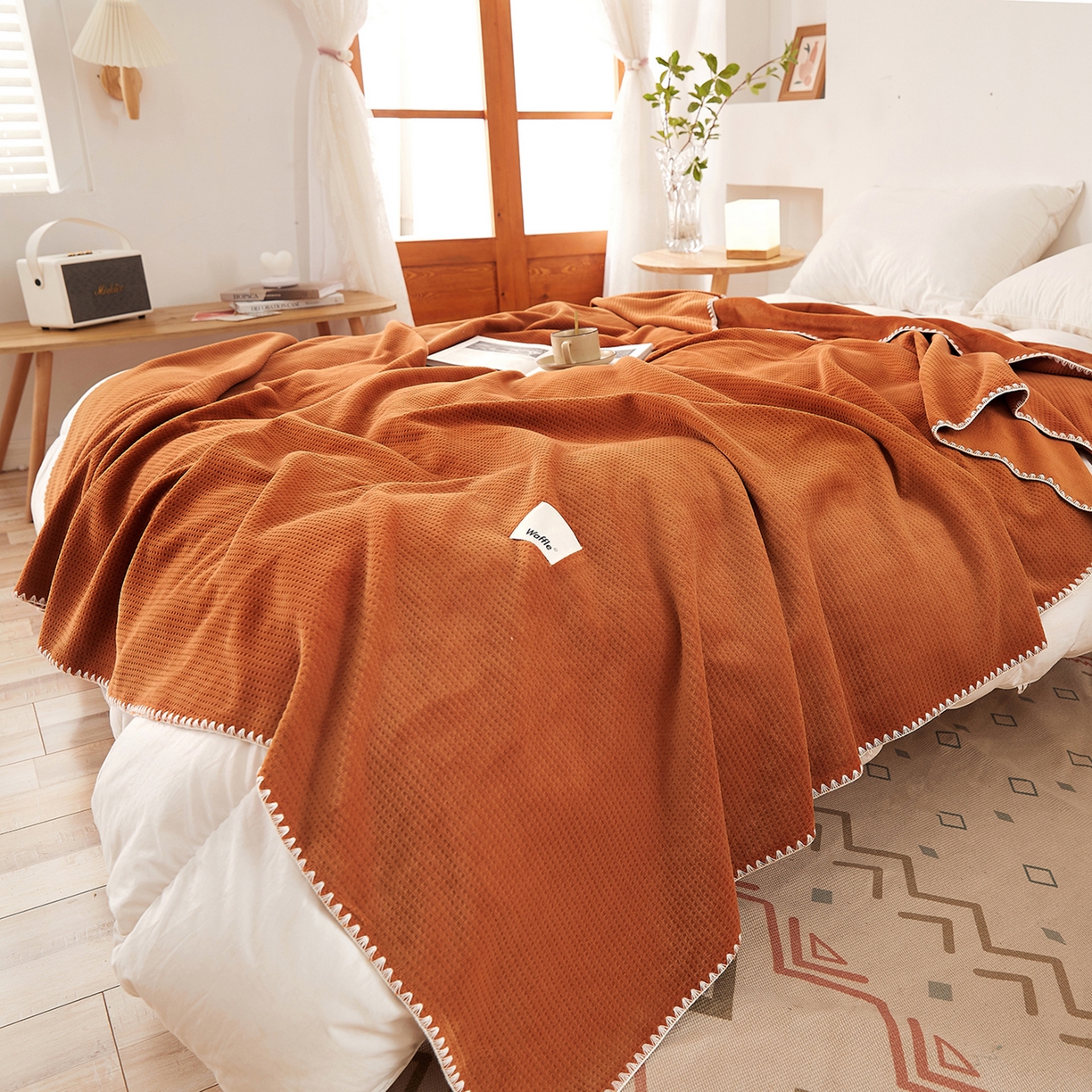 91家纺网 家纺一手货源 找家纺 莱家富 2026新款500克加厚A类华夫格牛奶绒双面毛毯轻奢休闲盖毯子多尺寸多功能午睡办 焦糖