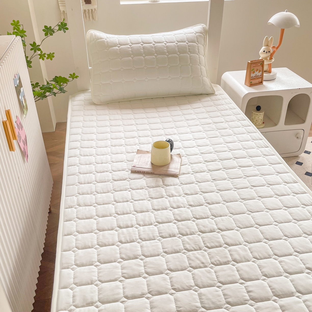 91家纺网 家纺一手货源 找家纺 （总）锦眠床笠 2025新款亲肤面包格夹棉床笠-学生图