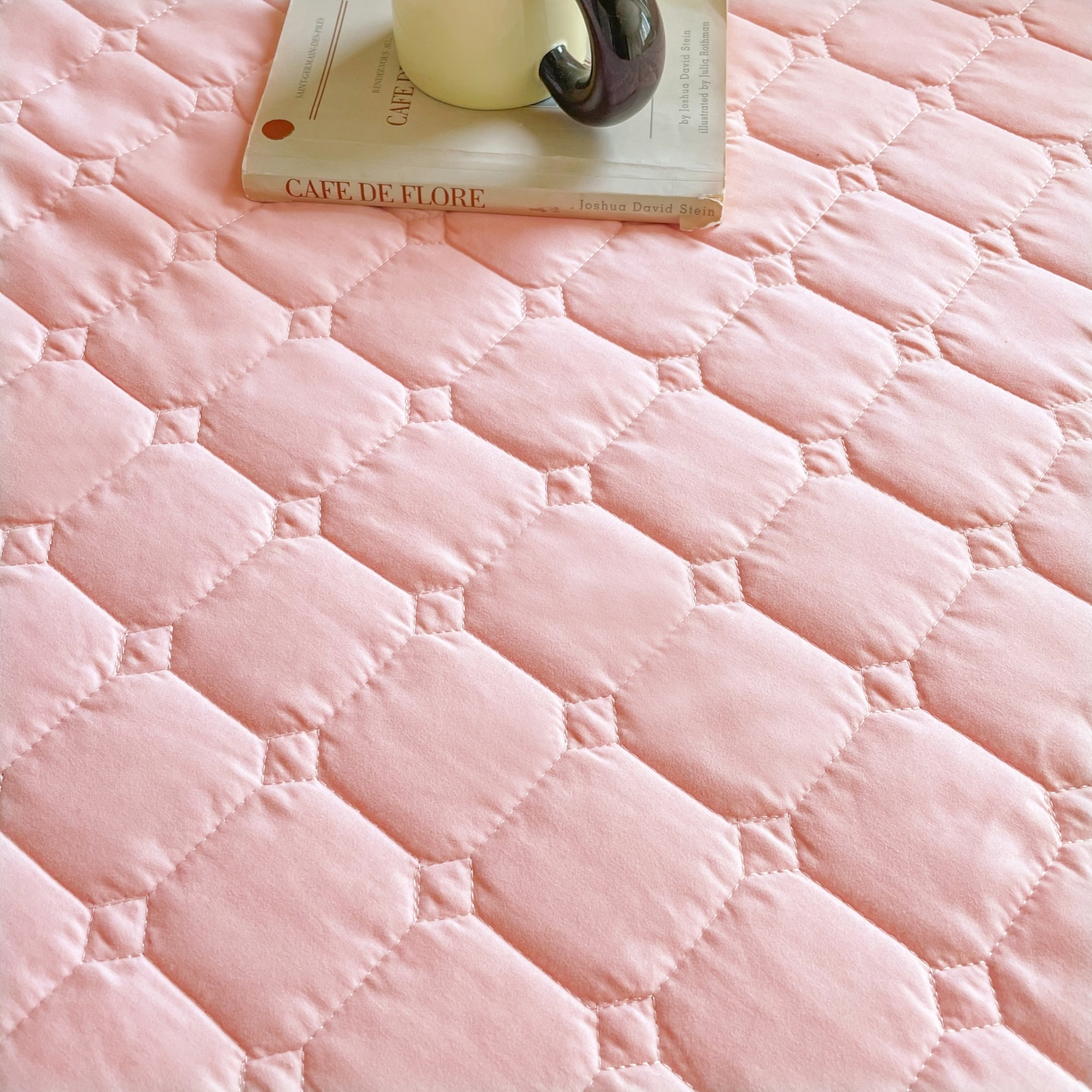 91家纺网 家纺一手货源 找家纺 锦眠床笠 2025新款亲肤面包格夹棉床笠-学生图 面包格-粉