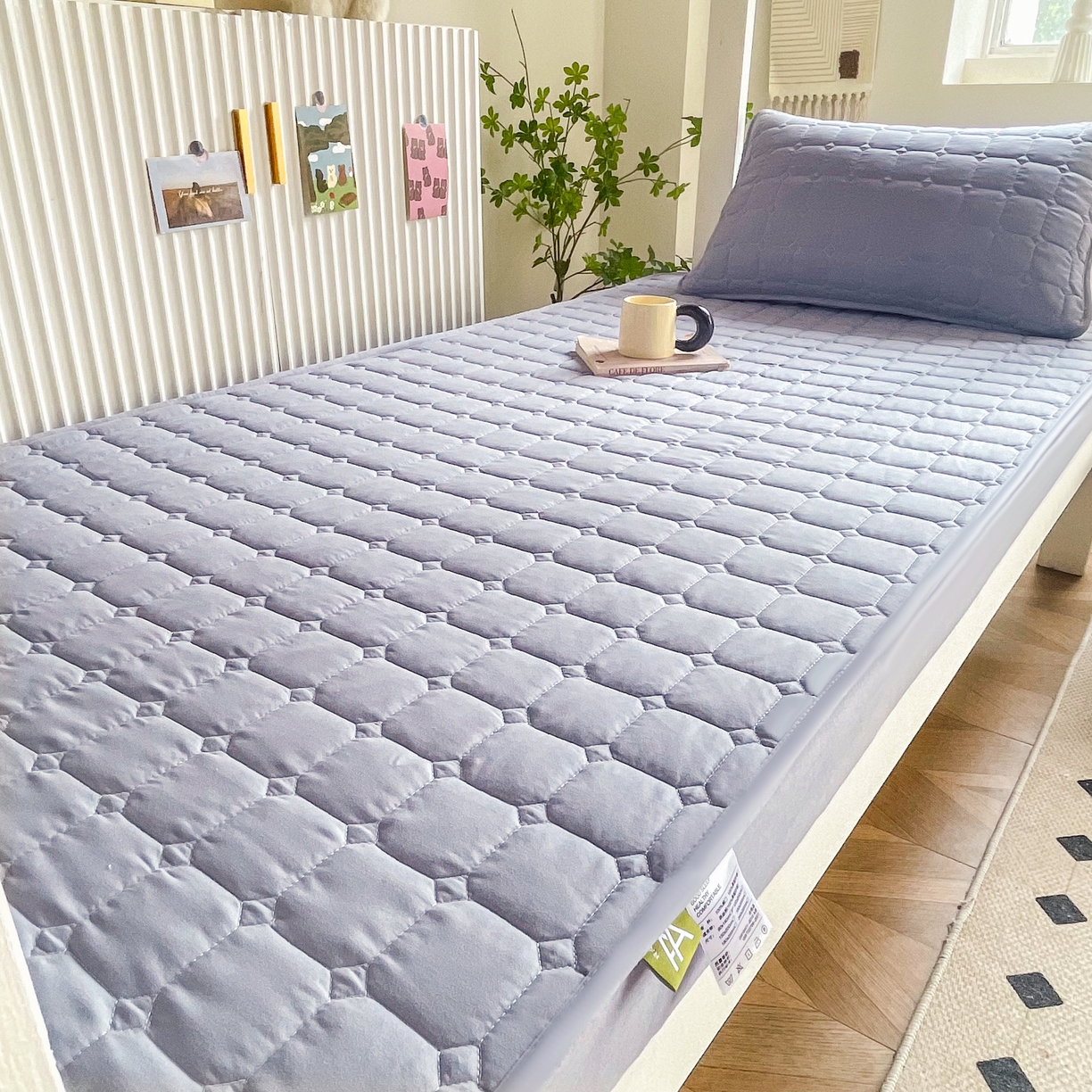 91家纺网 家纺一手货源 找家纺 锦眠床笠 2025新款亲肤面包格夹棉床笠-学生图 面包格-灰