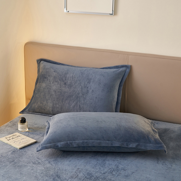 91家纺网 家纺一手货源 找家纺 简爱 2025新款纯色牛奶绒单床笠 宾利蓝