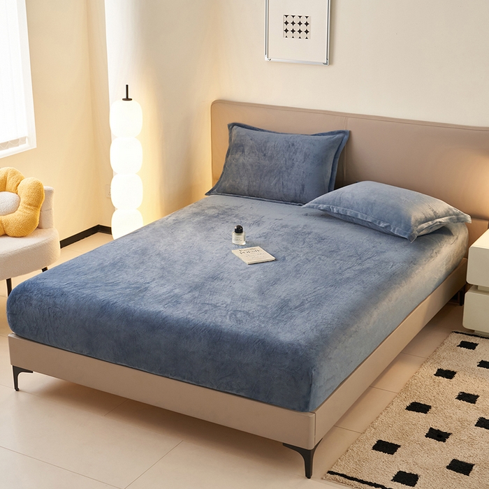 91家纺网 家纺一手货源 找家纺 简爱 2025新款纯色牛奶绒单床笠 宾利蓝