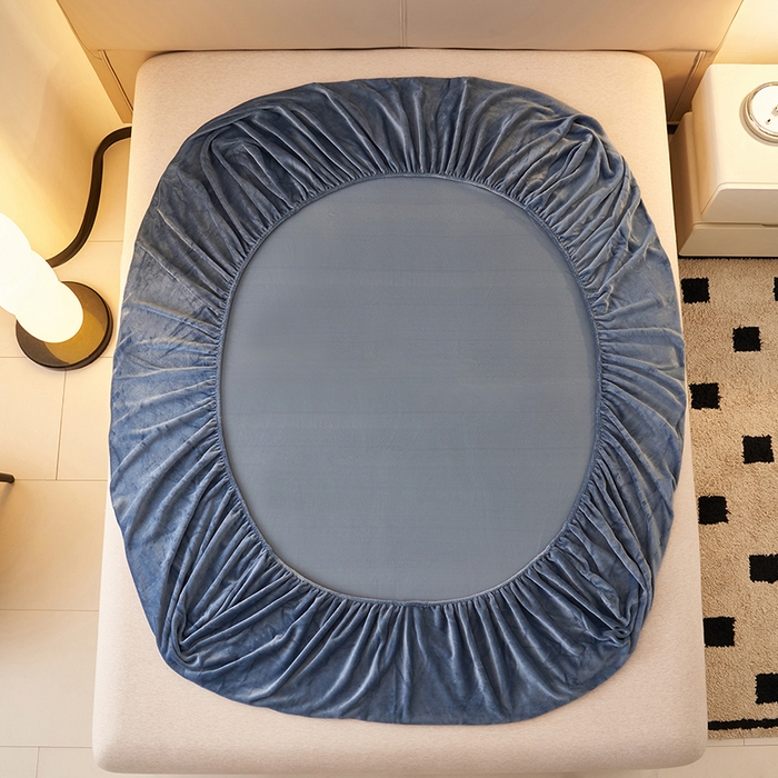 91家纺网 家纺一手货源 找家纺 简爱 2025新款纯色牛奶绒单床笠 宾利蓝