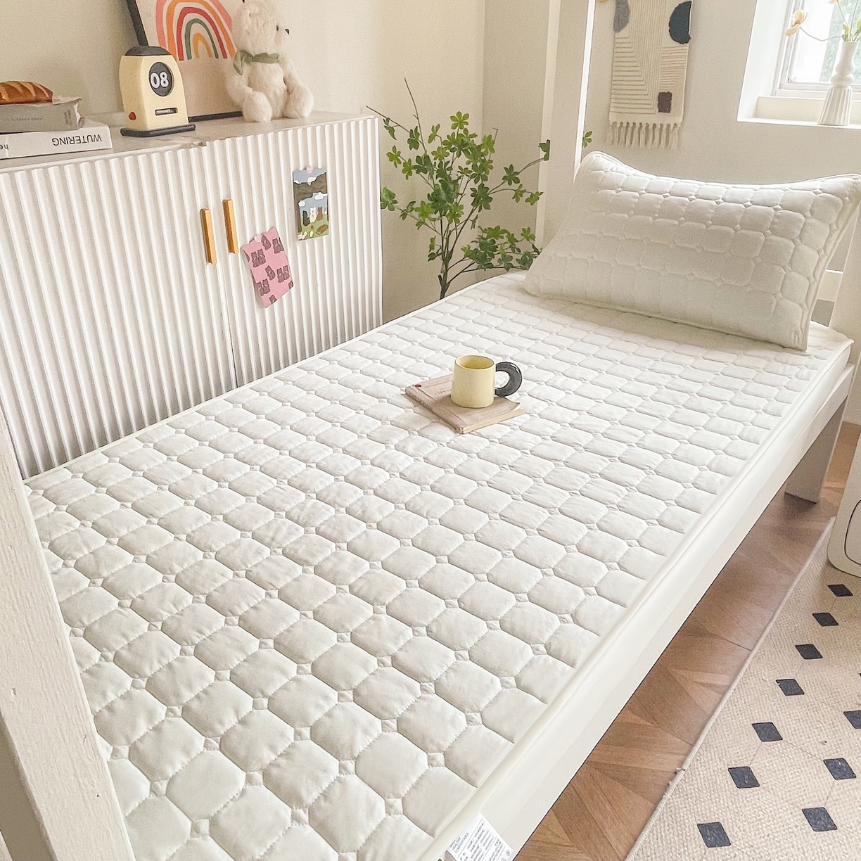 91家纺网 家纺一手货源 找家纺 （总）锦眠床笠 2025新款亲肤面包格夹棉床笠-学生图