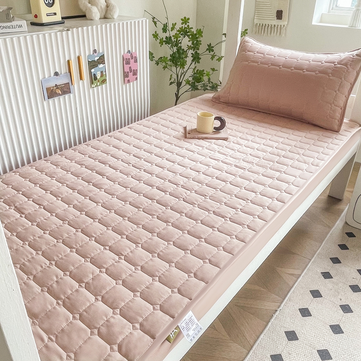 91家纺网 家纺一手货源 找家纺 （总）锦眠床笠 2025新款亲肤面包格夹棉床笠-学生图