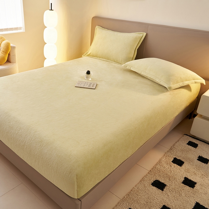 91家纺网 家纺一手货源 找家纺 简爱 2025新款纯色牛奶绒单床笠 橄榄绿