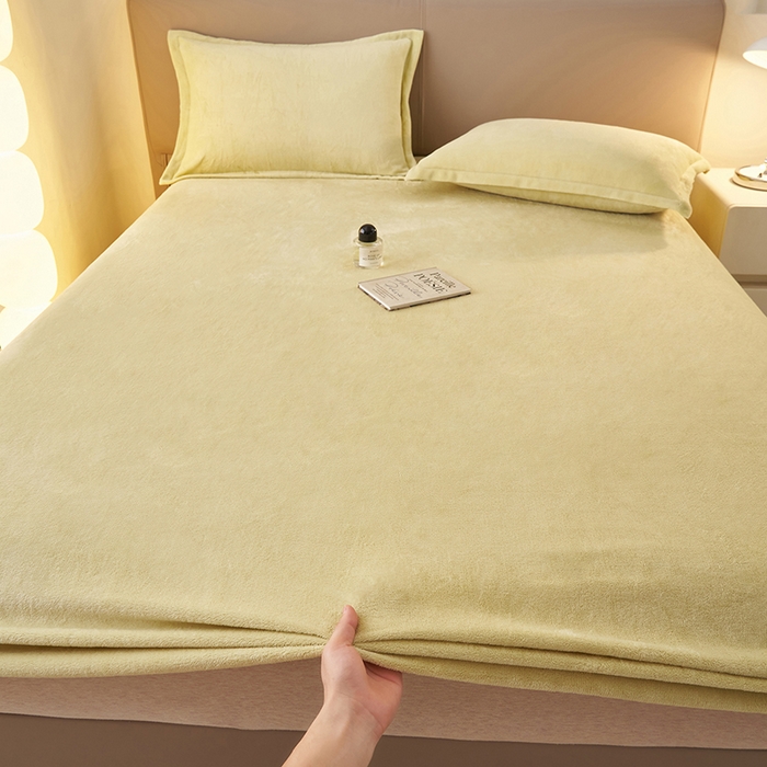 91家纺网 家纺一手货源 找家纺 简爱 2025新款纯色牛奶绒单床笠 橄榄绿