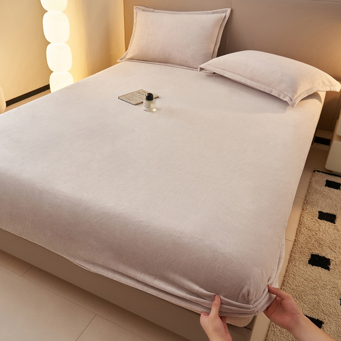 91家纺网 家纺一手货源 找家纺 简爱 2025新款纯色牛奶绒单床笠 灰色