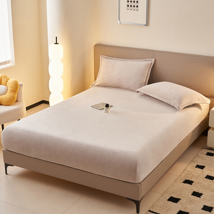 91家纺网 家纺一手货源 找家纺 简爱 2025新款纯色牛奶绒单床笠 灰色