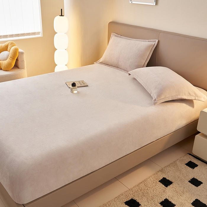 91家纺网 家纺一手货源 找家纺 简爱 2025新款纯色牛奶绒单床笠 灰色