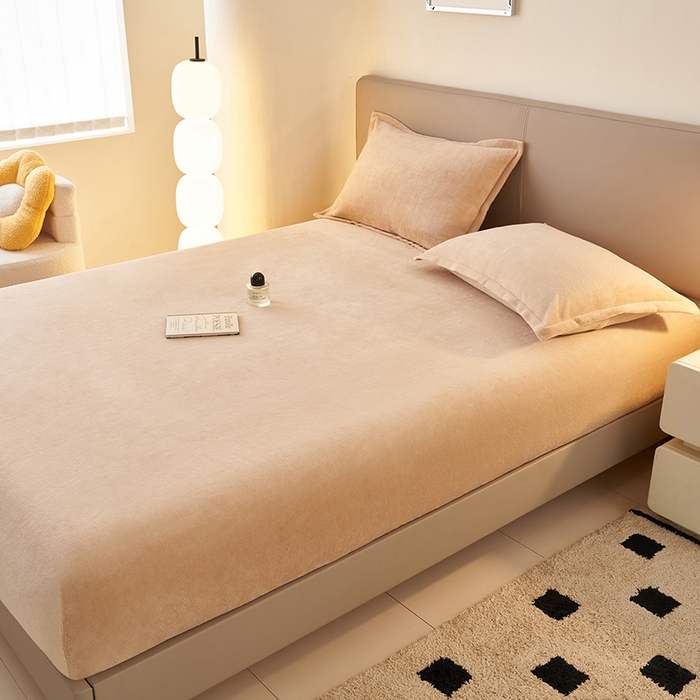 91家纺网 家纺一手货源 找家纺 简爱 2025新款纯色牛奶绒单床笠 卡其