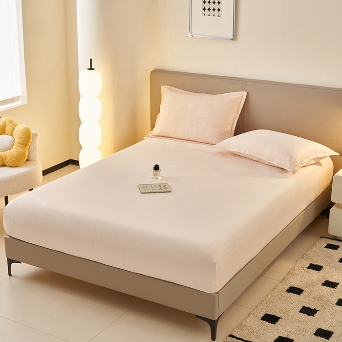 91家纺网 家纺一手货源 找家纺 简爱 2025新款纯色牛奶绒单床笠 奶油色