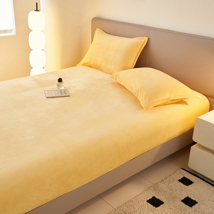 91家纺网 家纺一手货源 找家纺 简爱 2025新款纯色牛奶绒单床笠 柠檬黄