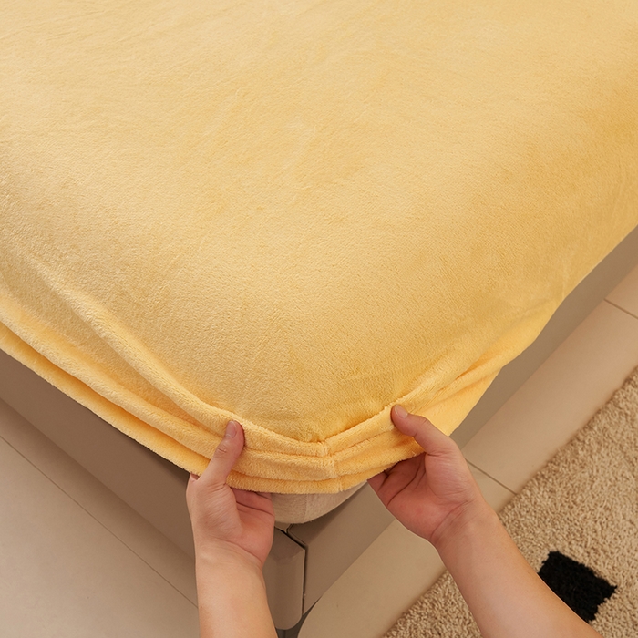 91家纺网 家纺一手货源 找家纺 简爱 2025新款纯色牛奶绒单床笠 柠檬黄