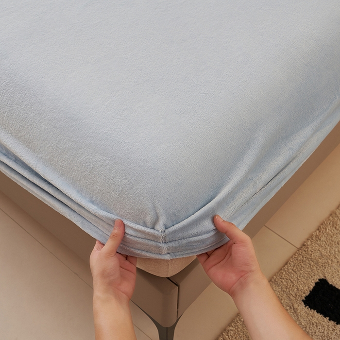 91家纺网 家纺一手货源 找家纺 简爱 2025新款纯色牛奶绒单床笠 天蓝