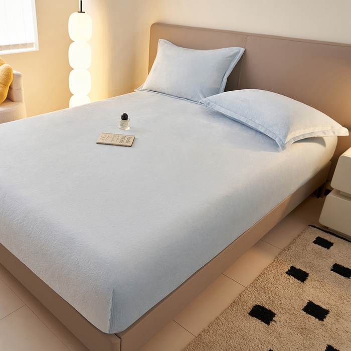 91家纺网 家纺一手货源 找家纺 简爱 2025新款纯色牛奶绒单床笠 天蓝