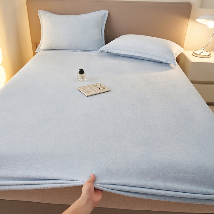91家纺网 家纺一手货源 找家纺 简爱 2025新款纯色牛奶绒单床笠 天蓝