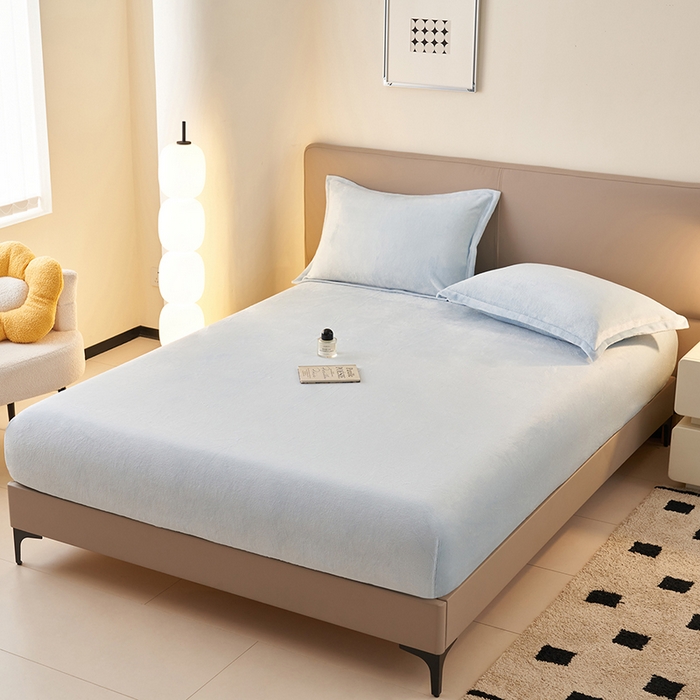 91家纺网 家纺一手货源 找家纺 简爱 2025新款纯色牛奶绒单床笠 天蓝