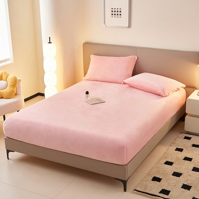 91家纺网 家纺一手货源 找家纺 简爱 2025新款纯色牛奶绒单床笠 樱花粉