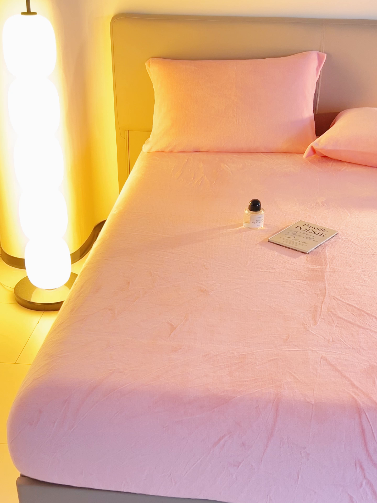 91家纺网 家纺一手货源 找家纺 简爱 2025新款纯色牛奶绒单床笠 樱花粉