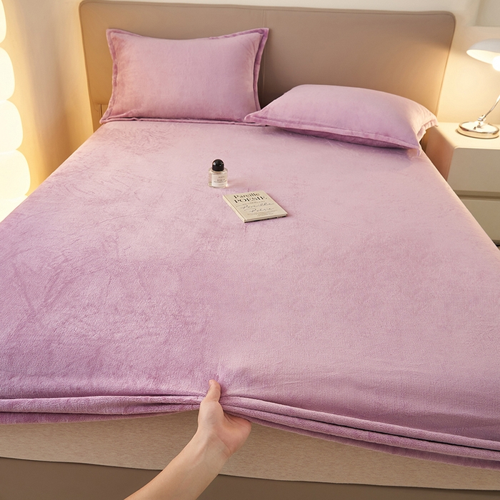 91家纺网 家纺一手货源 找家纺 简爱 2025新款纯色牛奶绒单床笠 优雅紫